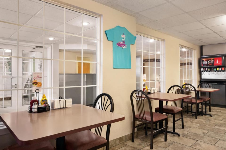 Travelodge by Wyndham Fort Scott Hotel in Ozark Mountains