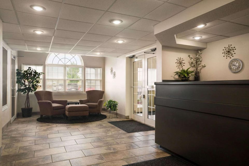 Travelodge by Wyndham Fort Scott Hotel in Ozark Mountains