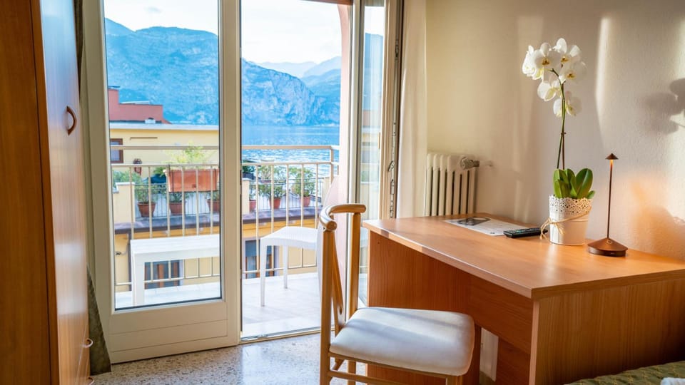 Hotel Sorriso Hotel in Brenzone sul Garda