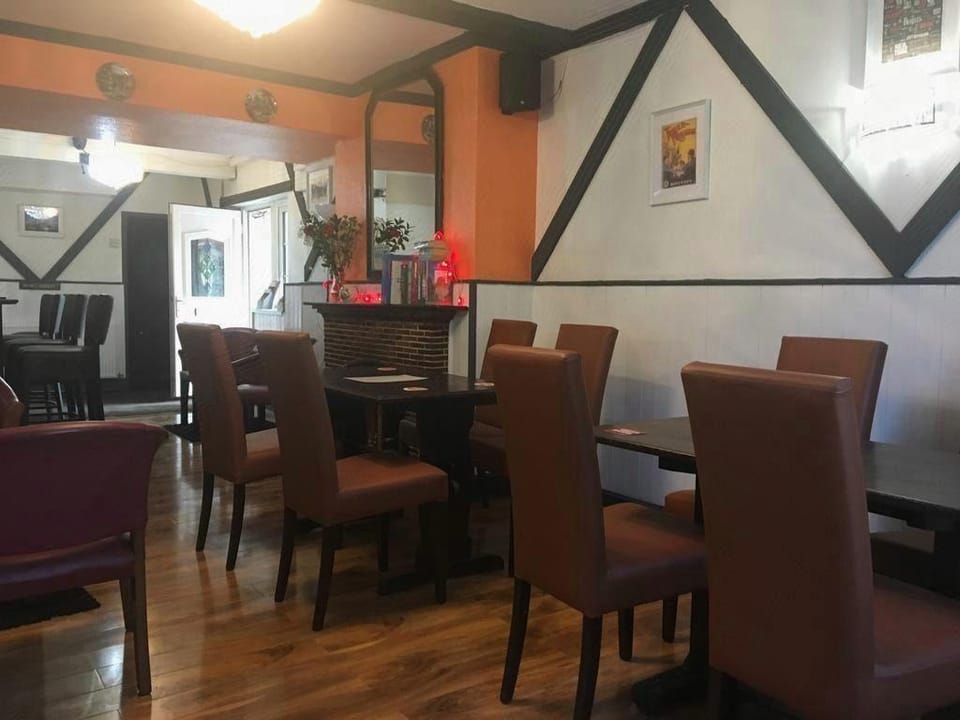 Swan Inn, Heathrow Airport Inn in London Borough of Hillingdon