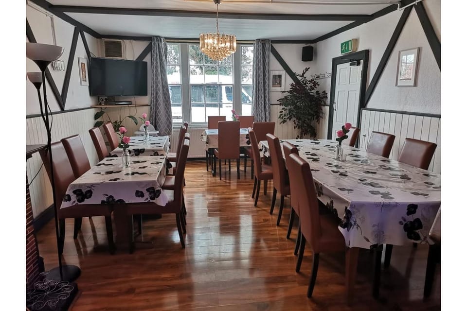 Swan Inn, Heathrow Airport Inn in London Borough of Hillingdon