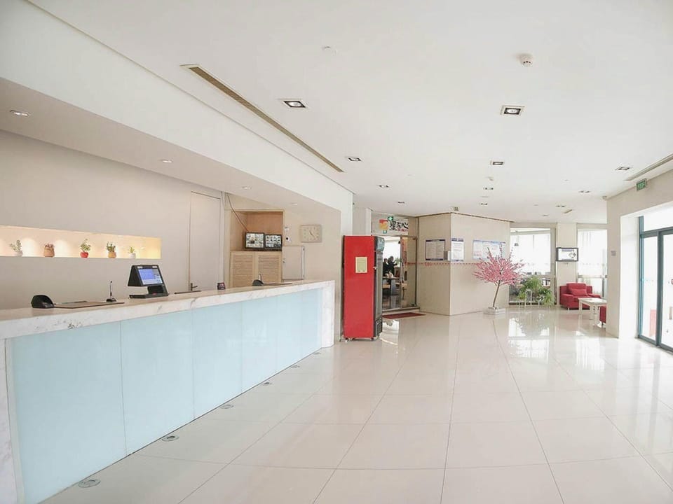 Jinjiang Inn Tianjin Binhai New District Tanggu Metro Station Hotel in Tianjin