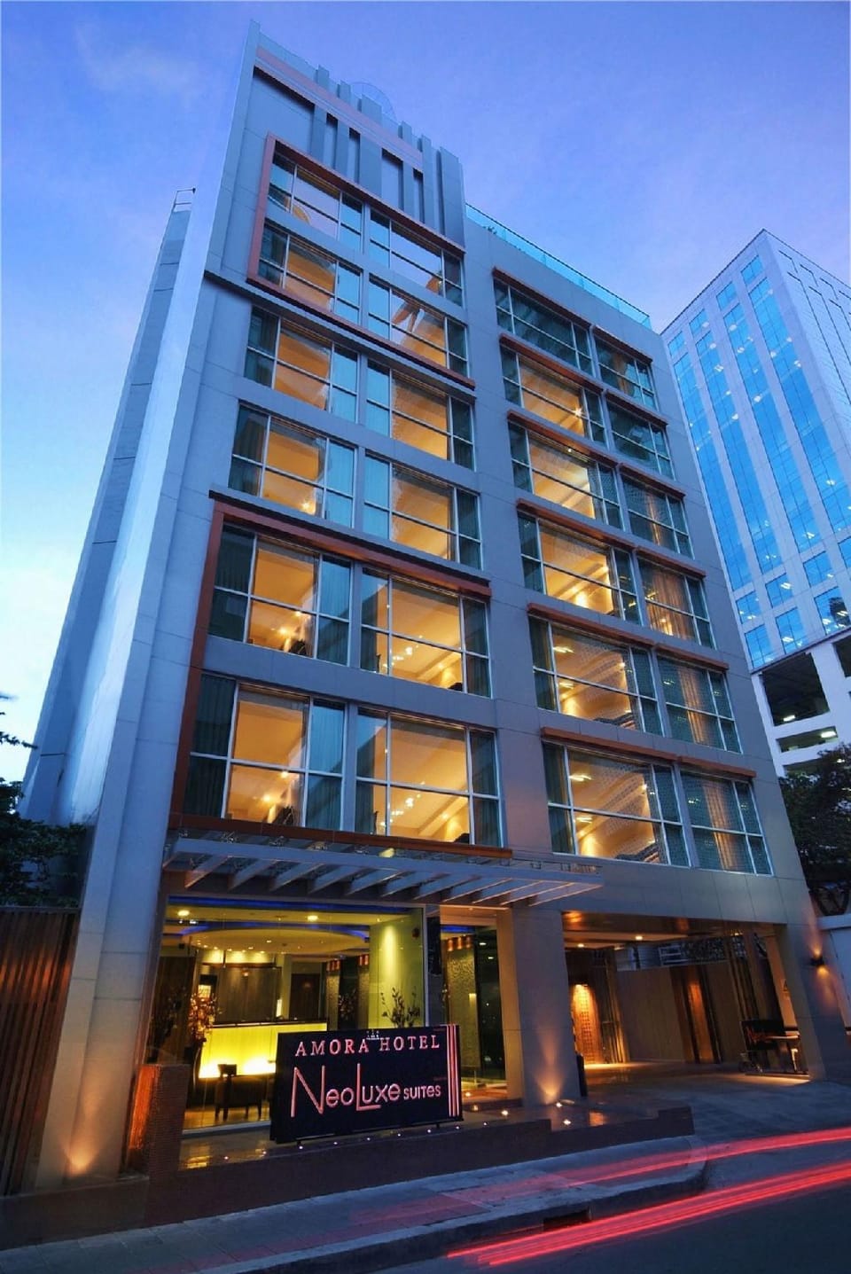 Amora NeoLuxe Suites Hotel in Bangkok