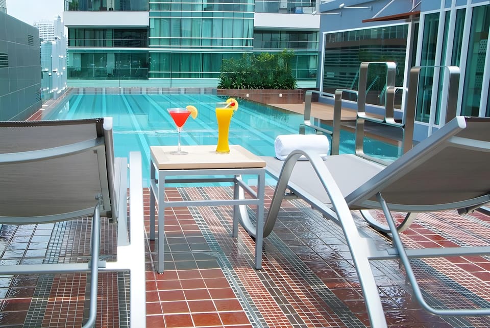 Amora NeoLuxe Suites Hotel in Bangkok