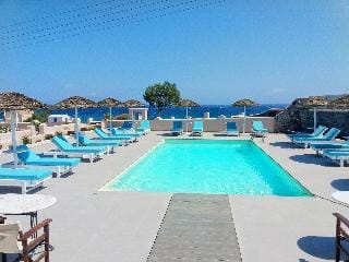 En Plo Boutique Suites Hotel in Santorini