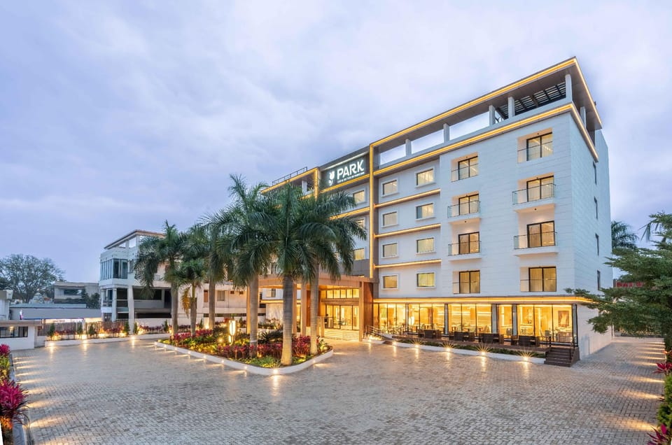 Park Inn & Suites by Radisson Bengaluru Yelahanka Hotel in Bengaluru