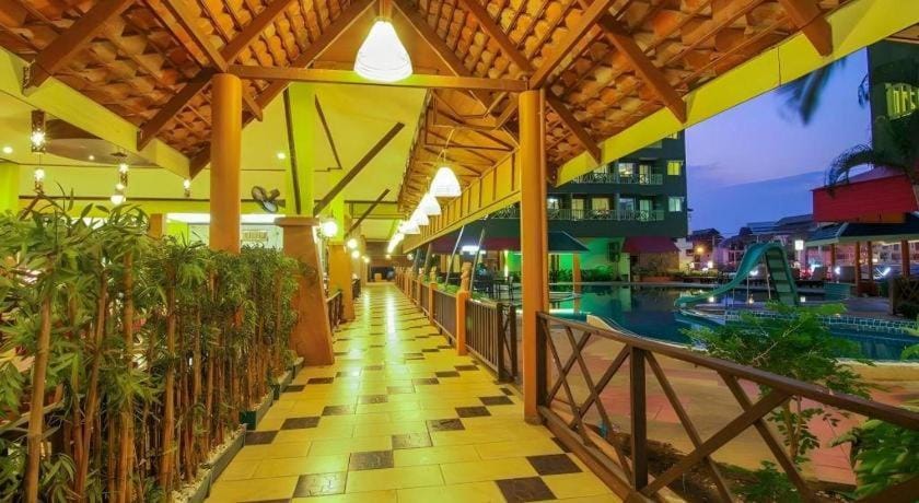 Phuphaya Resort Pattaya Resort in Pattaya City