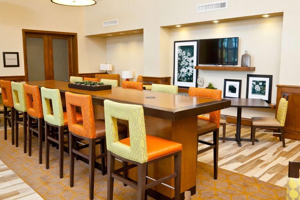 Hampton Inn & Suites Salinas Hotel in Salinas
