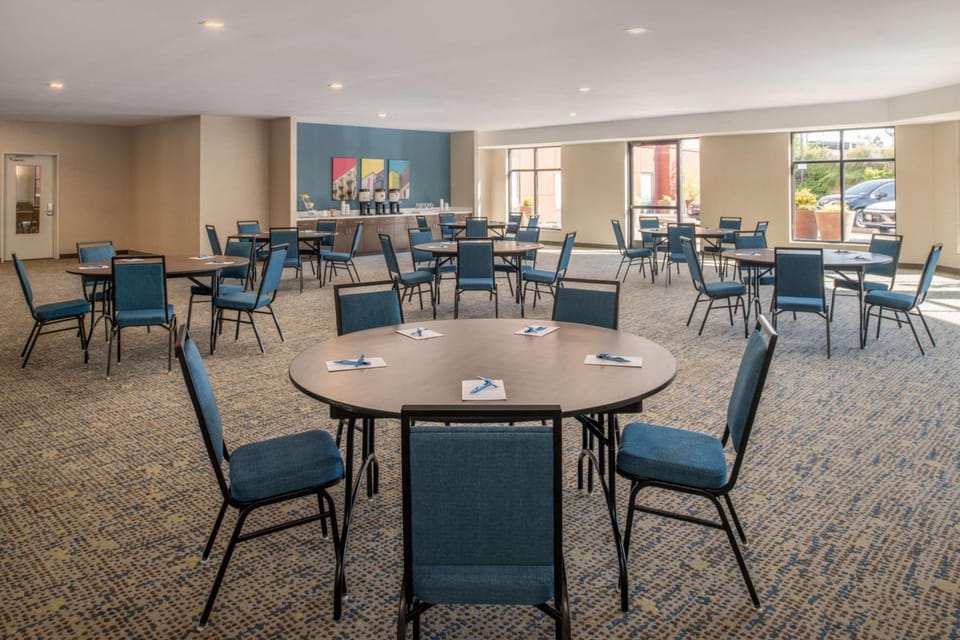Hampton Inn & Suites Seattle-Airport/28th Ave Hotel in SeaTac
