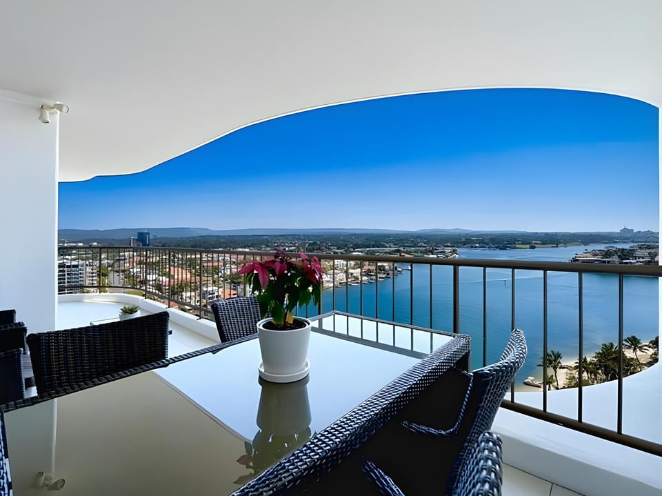 Spectrum Holiday Apartments Apartment hotel in Surfers Paradise