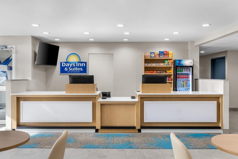 Days Inn & Suites by Wyndham Brandon Amphitheater Hotel in Flowood