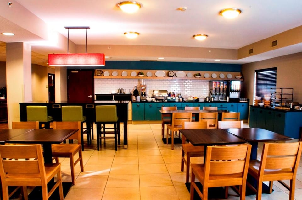 Country Inn & Suites By Radisson, Dayton South, OH Hotel in Centerville