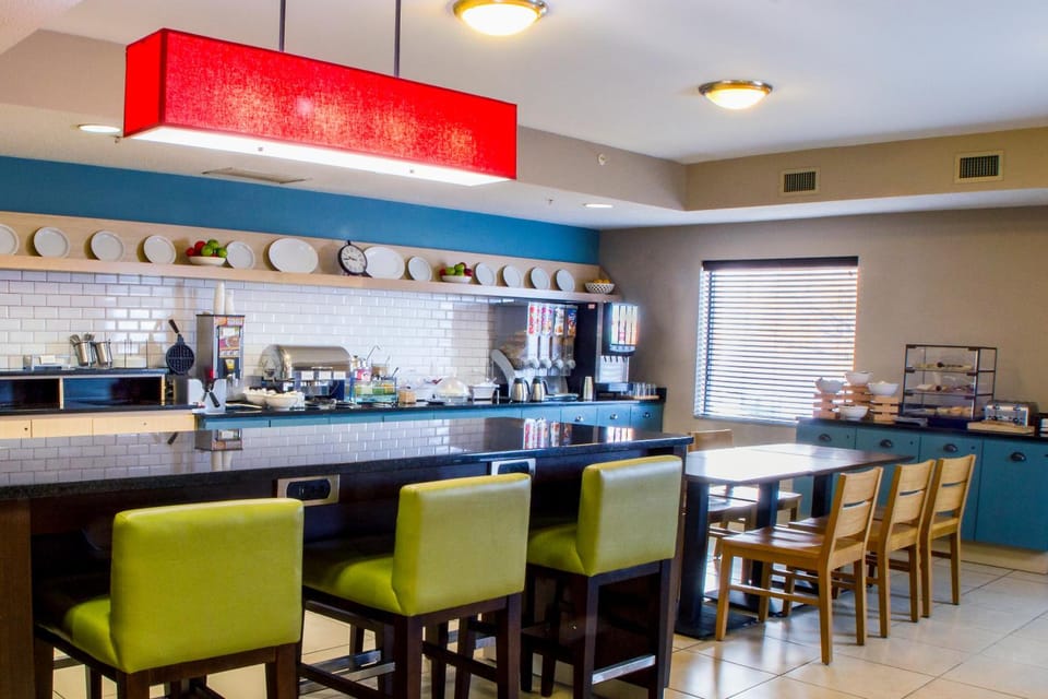 Country Inn & Suites By Radisson, Dayton South, OH Hotel in Centerville