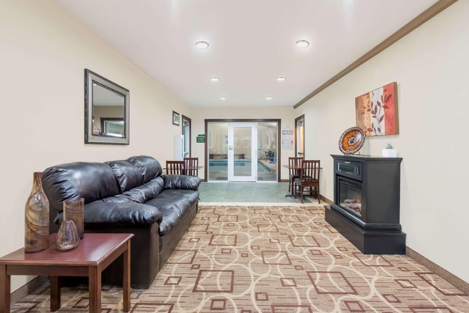 Hawthorn Extended Stay by Wyndham Seville Hotel in Ohio