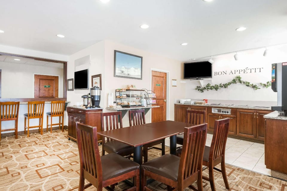 Hawthorn Extended Stay by Wyndham Seville Hotel in Ohio