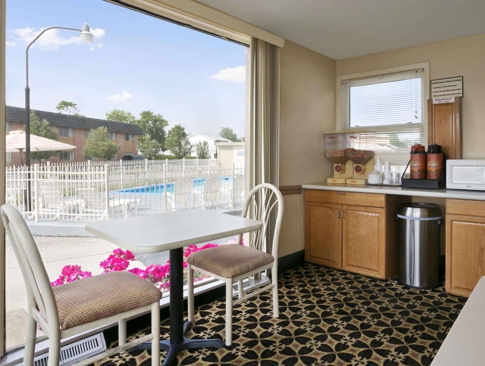 HOWARD JOHNSON SANDUSKY SOUTH Hotel in Sandusky
