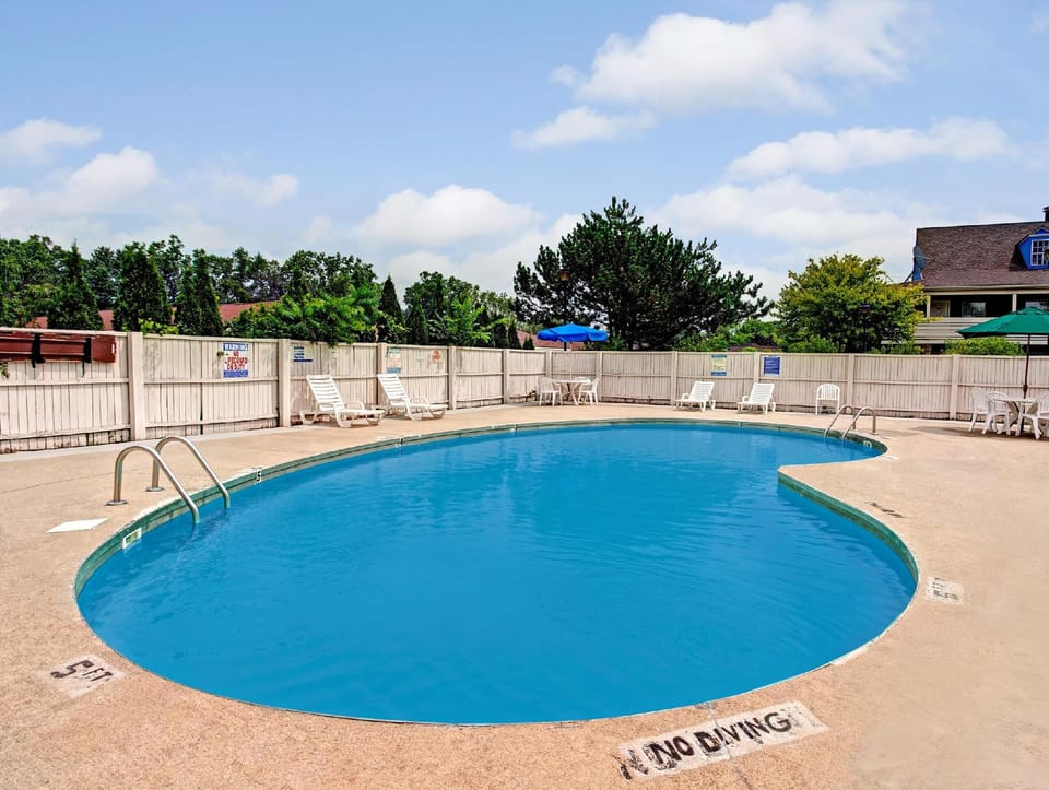 Travelodge by Wyndham Canton/Livonia Area, MI Hotel in Canton
