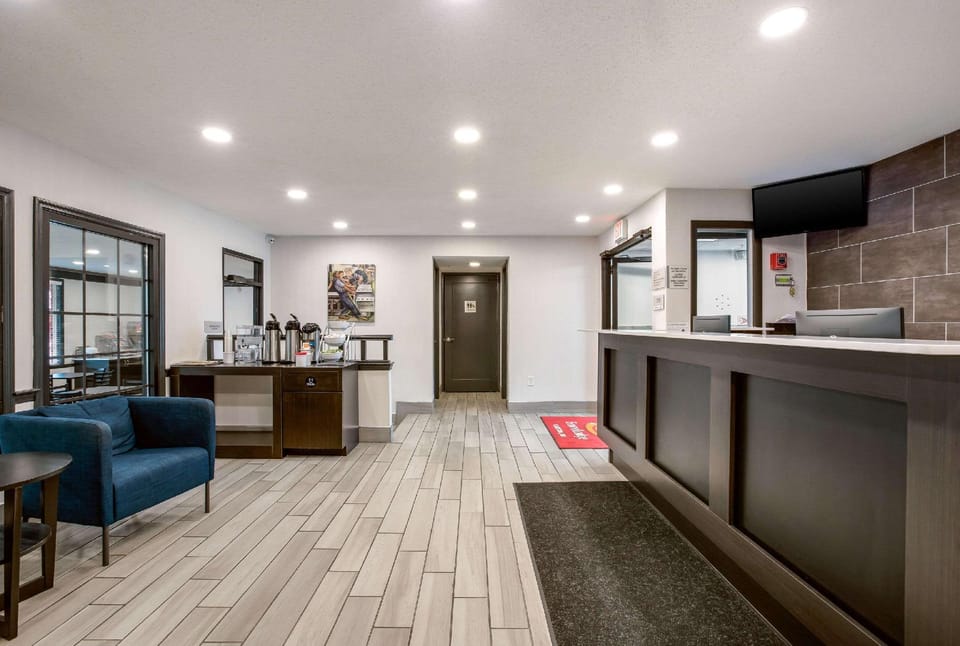 Travelodge by Wyndham Canton/Livonia Area, MI Hotel in Canton