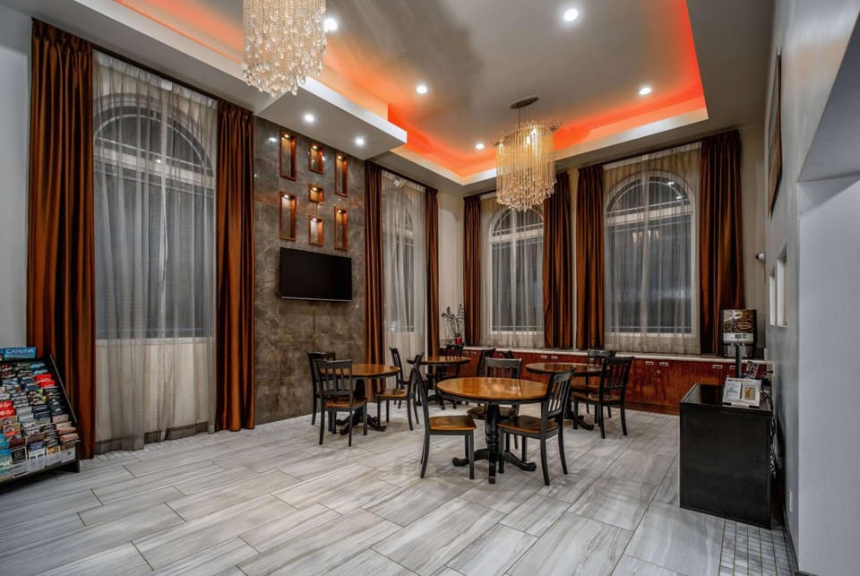 Travelodge Inn & Suites by Wyndham Bell Los Angeles Area Hotel in Commerce