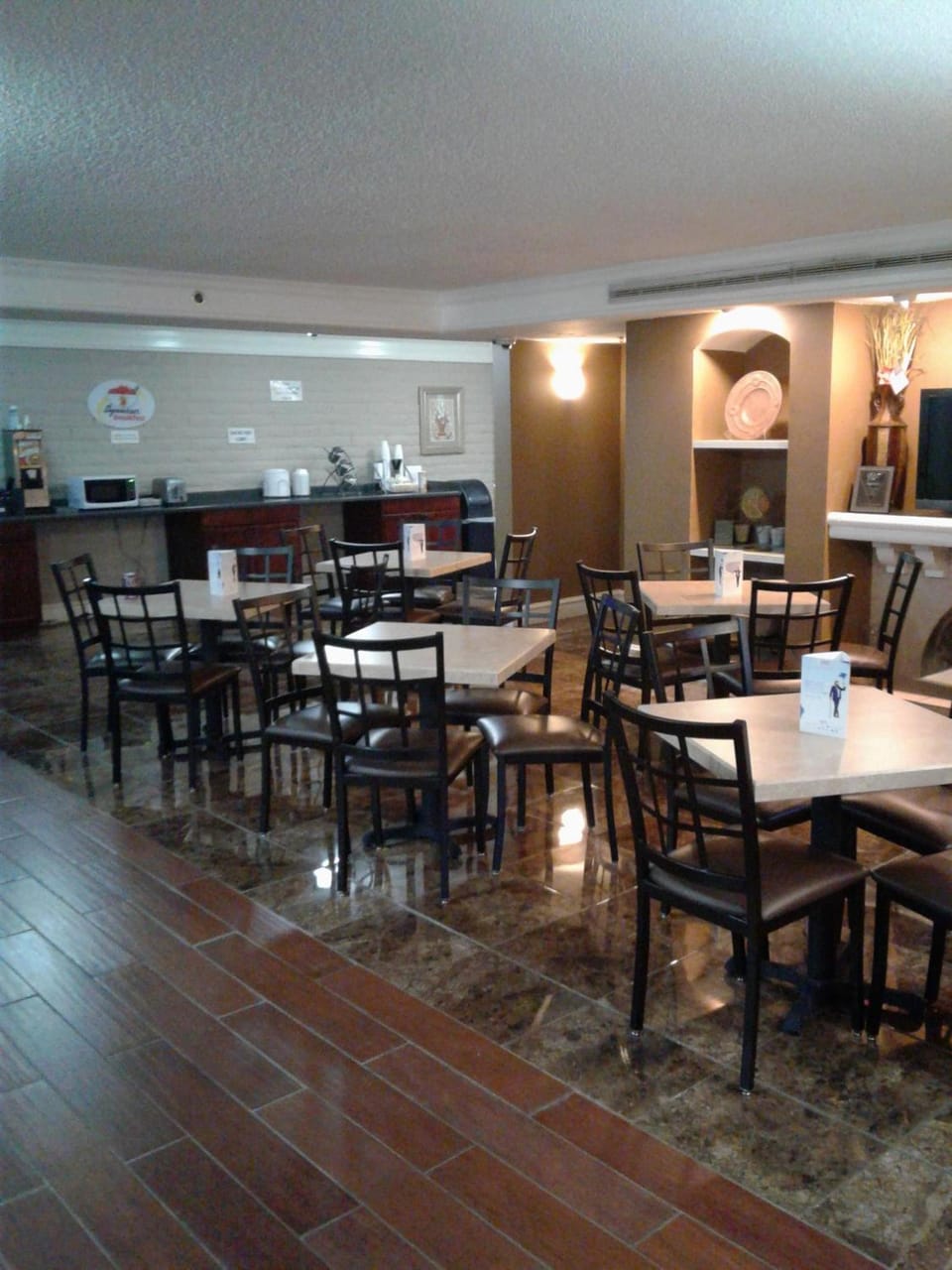 Super 8 By Wyndham Austell/Six Flags Hotel in Mableton