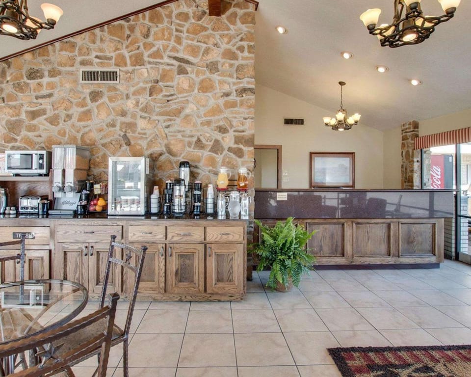 Days Inn by Wyndham Gatesville Hotel in Rio Grande