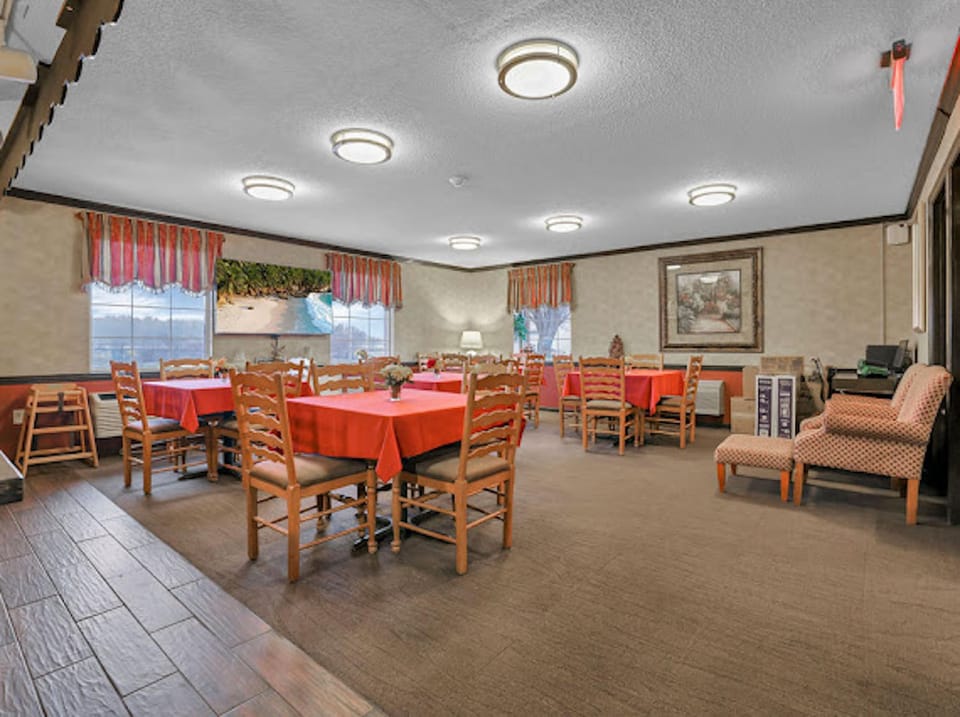 Red Roof Inn Uhrichsville Hotel in Ohio