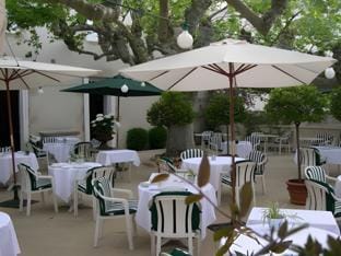 Logis Hotel - Restaurant Maison Claude Darroze Hotel in Nouvelle-Aquitaine