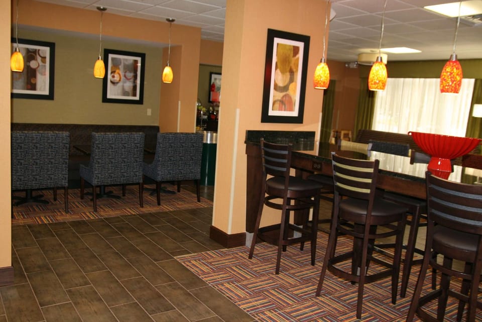 Hampton Inn Youngstown-North Hotel in Ohio