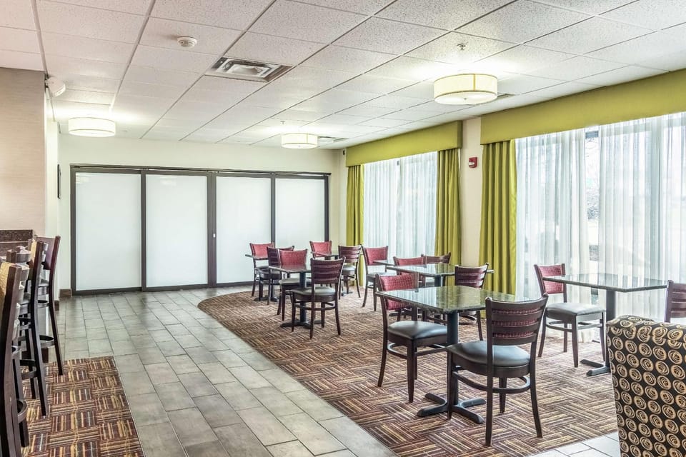 Hampton Inn Youngstown-North Hotel in Ohio
