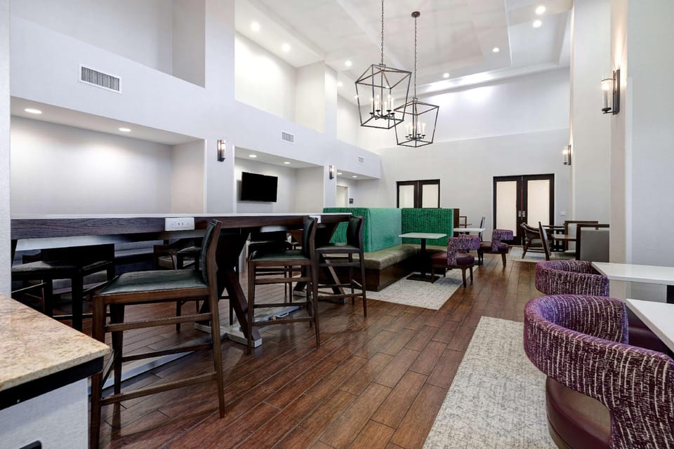 Hampton Inn & Suites San Luis Obispo Hotel in San Luis Obispo