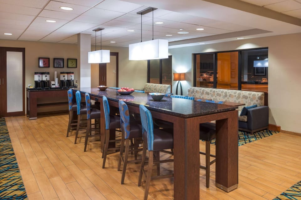 Hampton Inn Columbia Hotel in Columbia