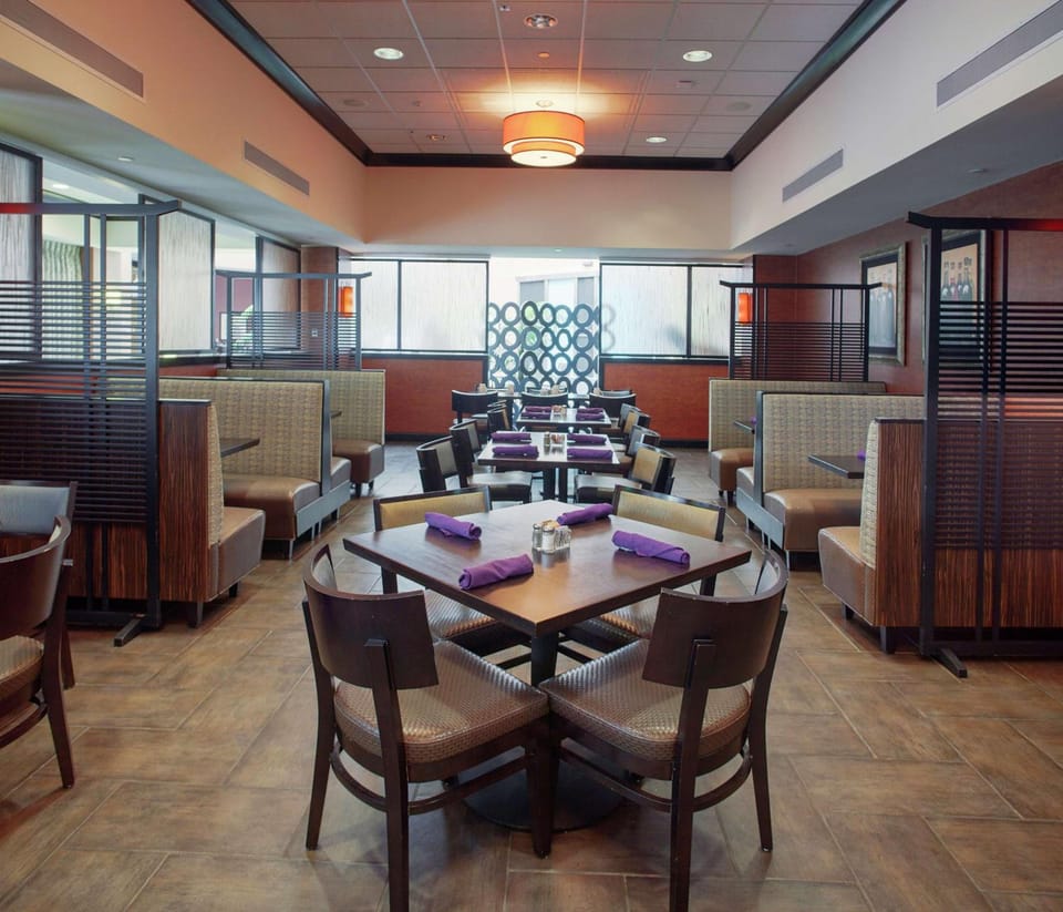 DoubleTree Suites by Hilton Hotel Bentonville Hotel in Rogers