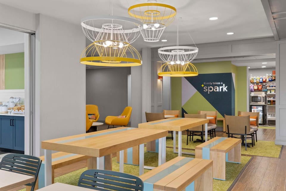 Spark by Hilton Newcomerstown Hotel in Ohio