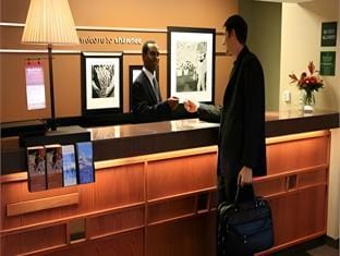 Hampton Inn Kansas City/Shawnee Mission Hotel in Shawnee