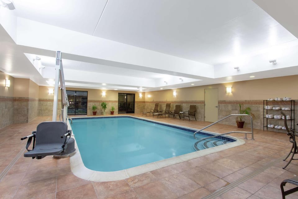 Swimming pool
