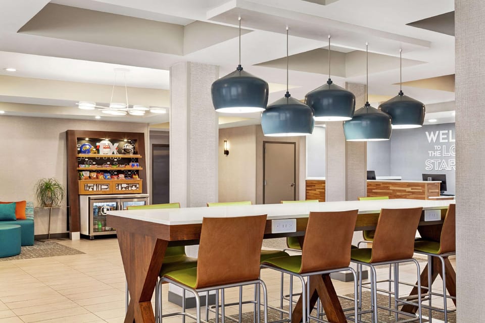 Hampton Inn Paris Hotel in Paris