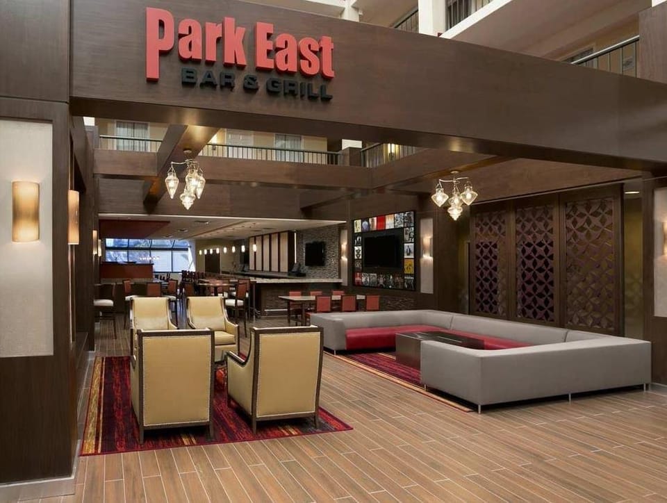 Embassy Suites by Hilton Cleveland Beachwood Hotel in Beachwood