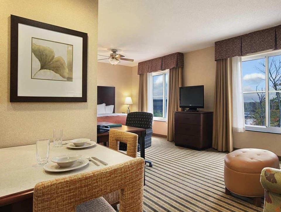 Homewood Suites by Hilton Cleveland-Beachwood Hotel in Beachwood
