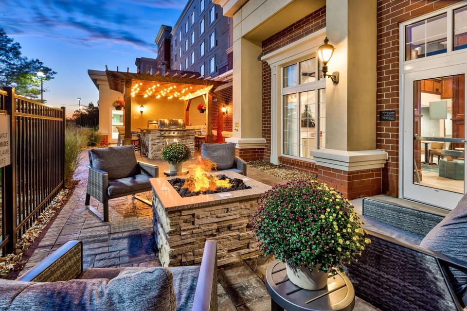 Homewood Suites by Hilton Cleveland-Beachwood Hotel in Beachwood