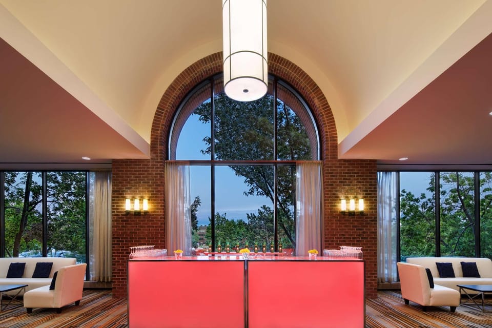 Bar/lounge
