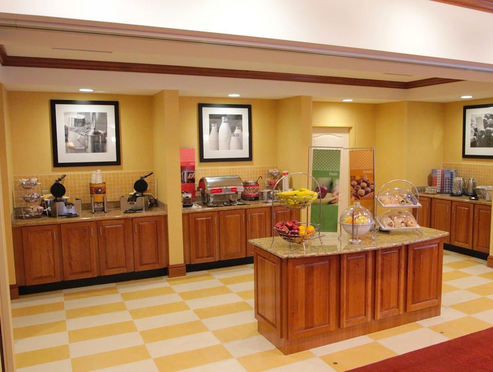 Hampton Inn Hampton-Newport News Hotel in Hampton