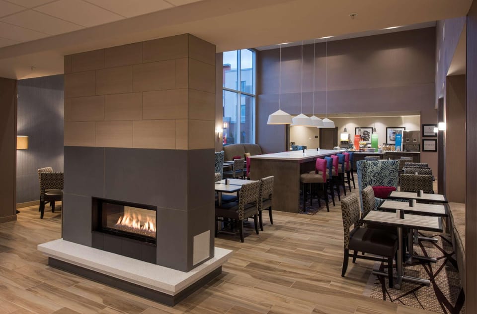 Hampton Inn & Suites Seattle/Redmond Hotel in Redmond