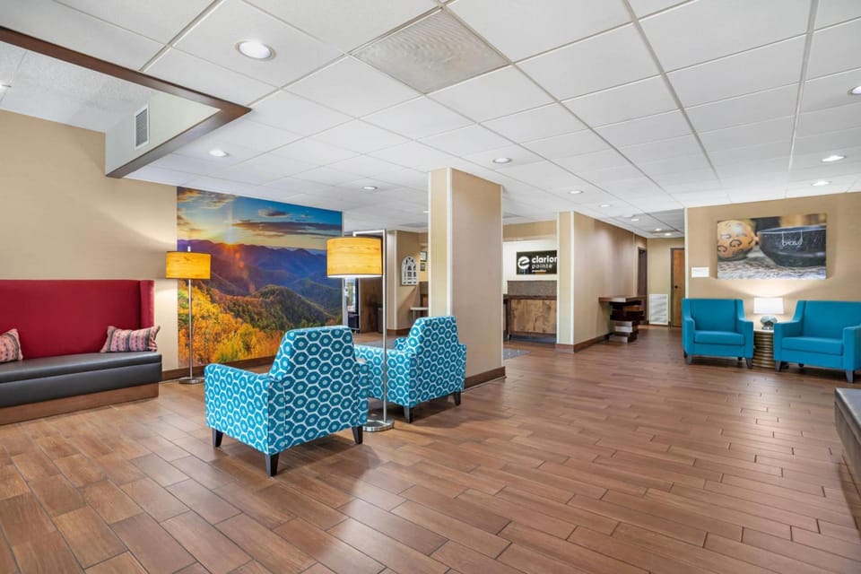 Clarion Pointe Cherokee Hotel in Cherokee