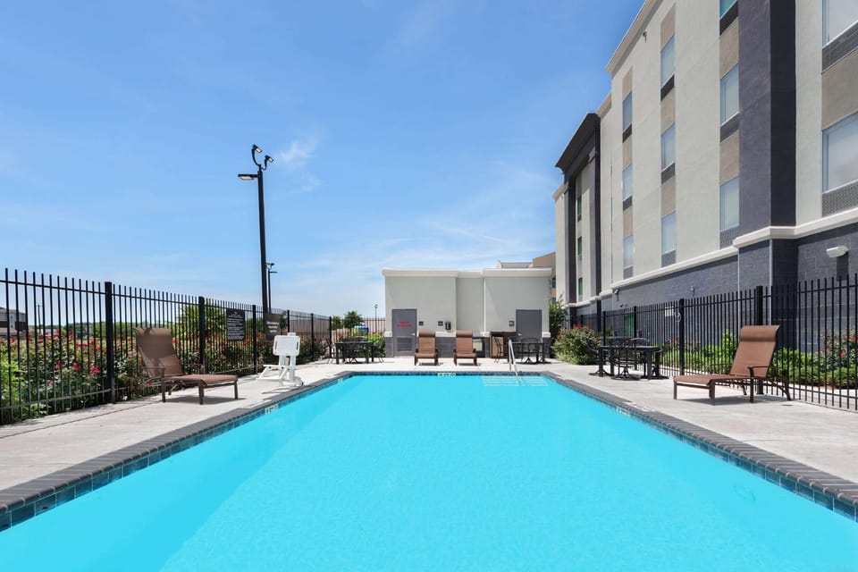 Hampton Inn & Suites San Antonio Brooks City Base Area Hotel in San Antonio