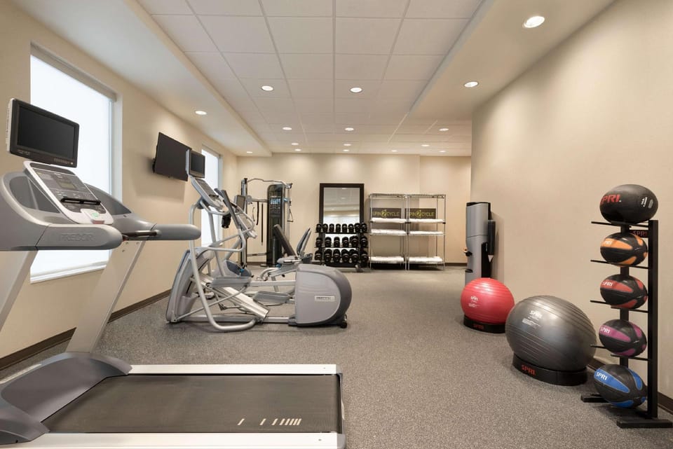 Home2 Suites by Hilton Cleveland Independence Hotel in Independence
