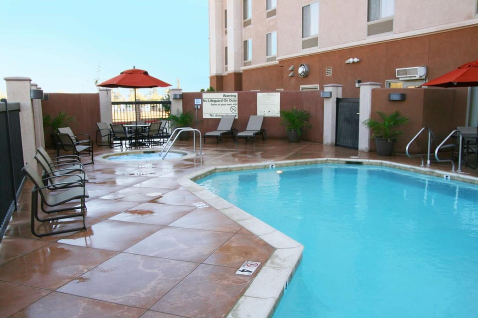 Hampton Inn & Suites Banning-Beaumont Hotel in Southern California