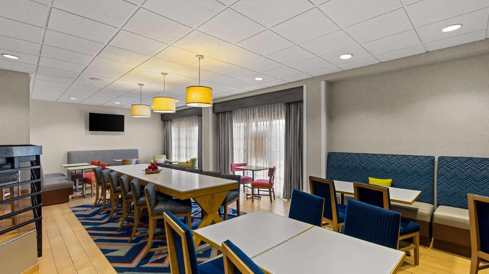 Hampton Inn Bloomington Hotel in Bloomington
