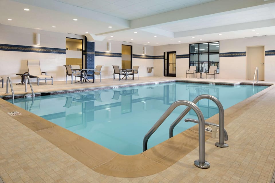 Hampton Inn & Suites Edgewood/Aberdeen-South Hotel in Edgewood