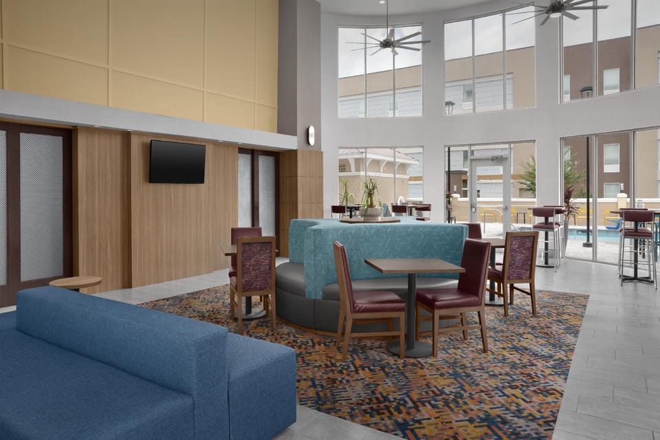 Hampton Inn & Suites Lake City Hotel in Lake City