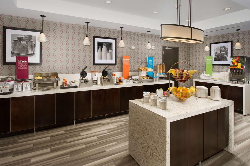Hampton Inn Louisville East/Hurstbourne Hotel in Louisville